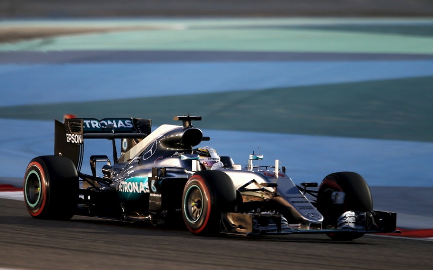 Hamilton Pole, com volta mais rápida de sempre no Bahrain 
