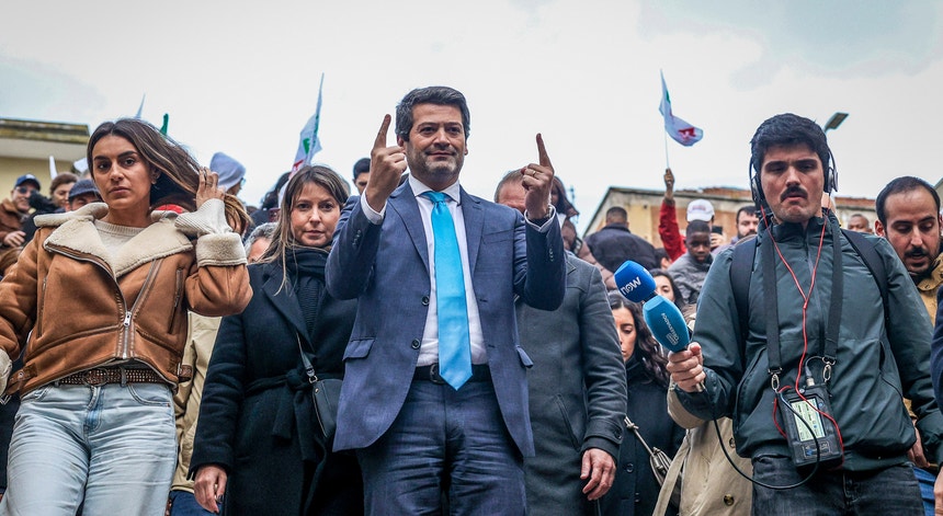 Imagem ilustrativa: Ventura reage a apoios de Seguro: "A nós não nos preocupa a traição"