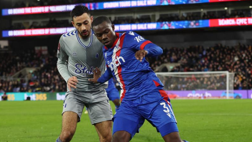 Everton e Crystal Palace não "desataram" o 0-0 inicial 
