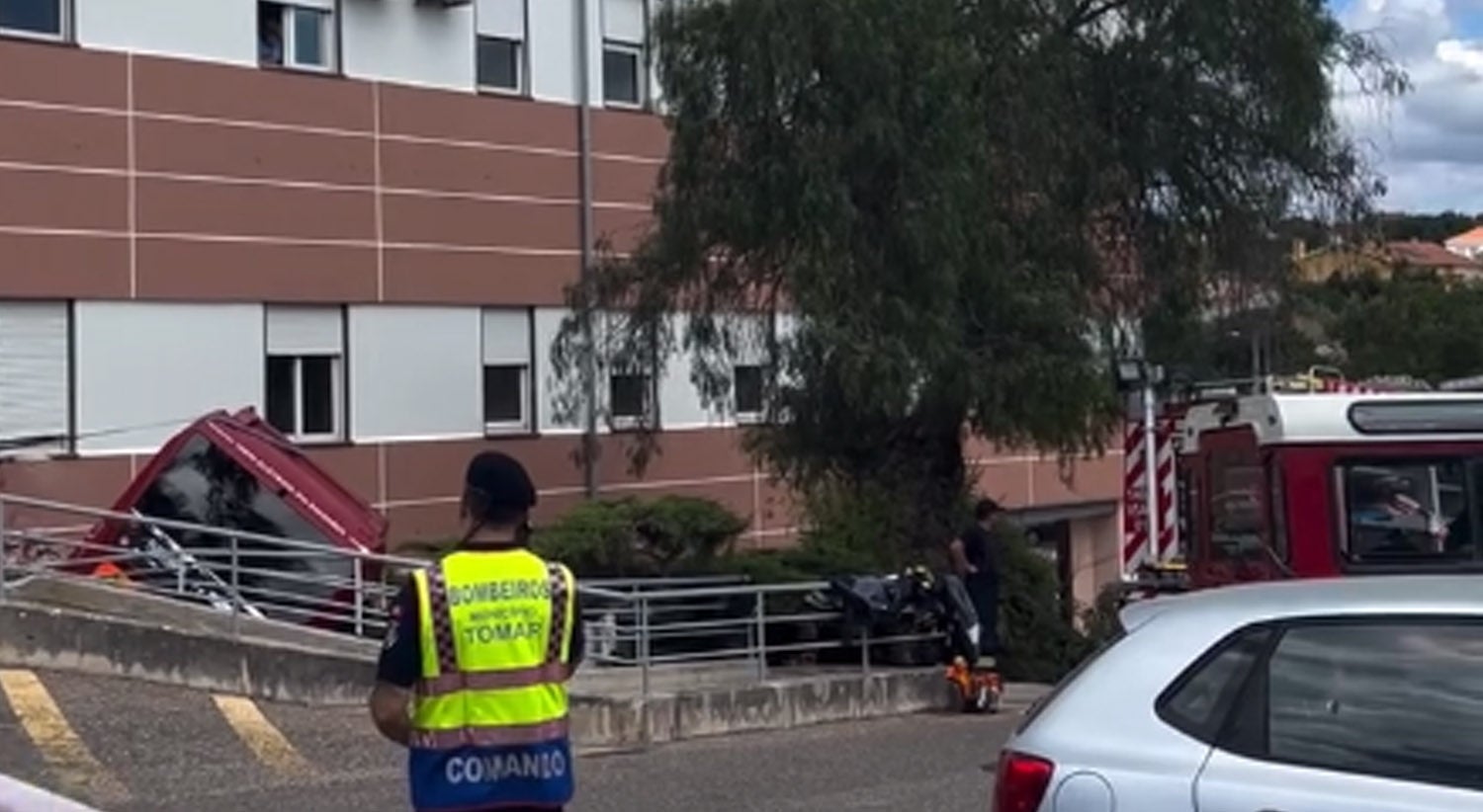 Despiste de mini-autocarro elétrico faz um morto e três feridos em Tomar