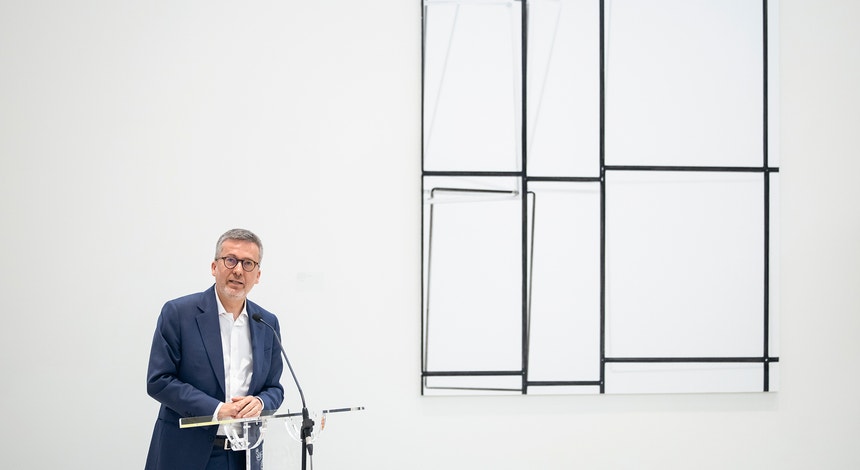 Carlos Moedas pede a suspensão imediata do controlo eletrónico no Aeroporto de Lisboa