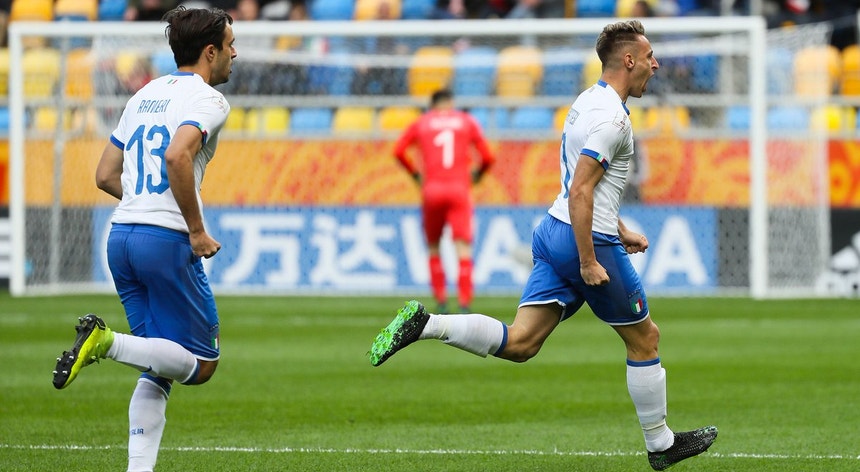 Os italianos já festejam a passagem aos oitavos de final do Mundial sub-20
