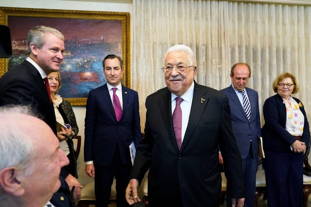 Gabinete de Abbas atacado à bomba - Mundo - Correio da Manhã