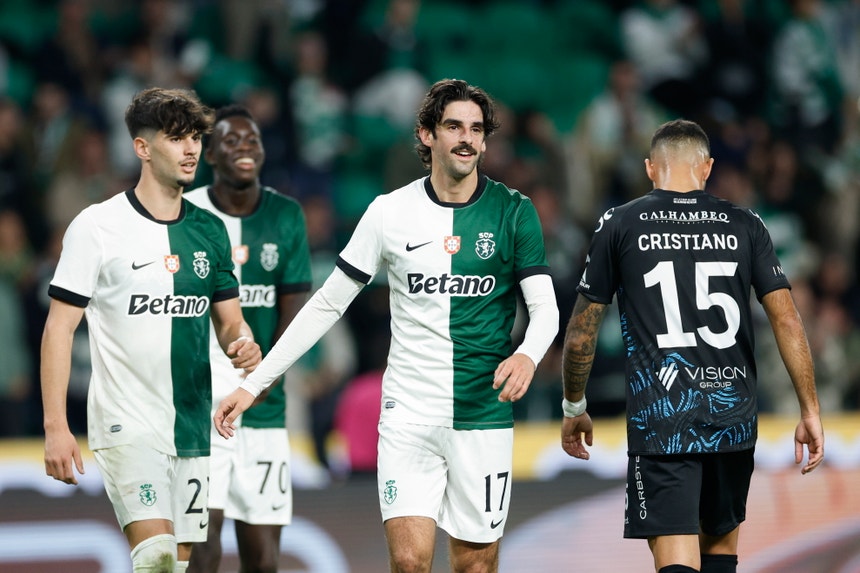 Imagem de Sporting vence Marinhense com bis de Trincão