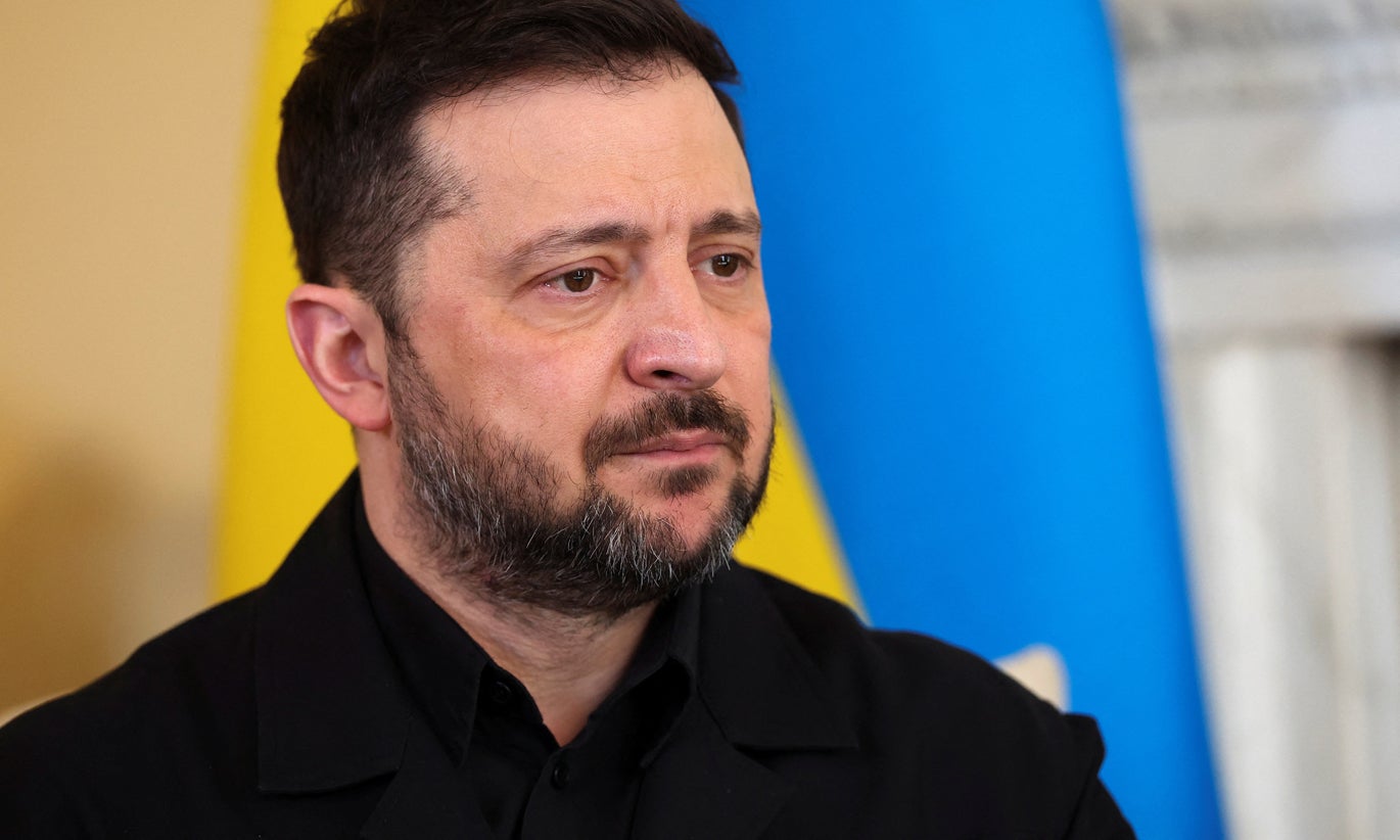  Zelensky acusa Moscovo de preparar colocação de estações de controlo de drones na Bielorrússia  