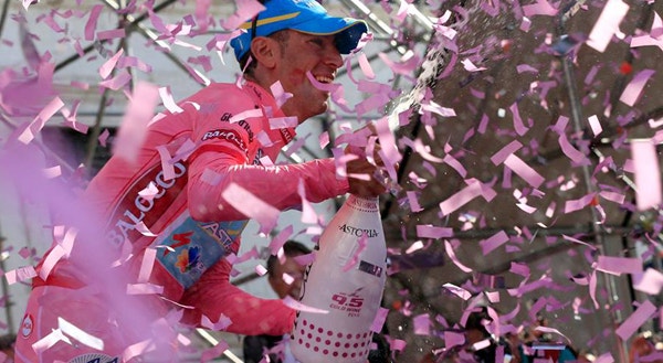 Nibali vence Giro pela segunda vez
