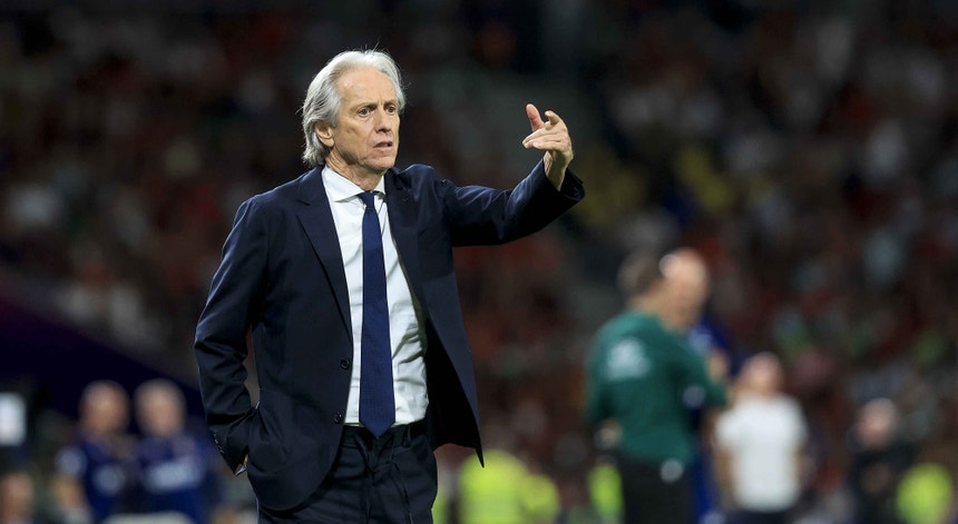 Imagem de Cristiano Ronaldo pode voltar quando quiser, afirma Jorge Jesus