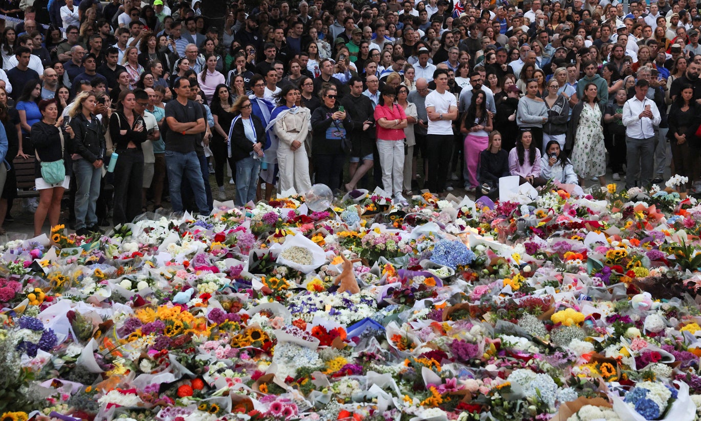 Tiroteio em Bondi Beach. Homenagem �s v�timas