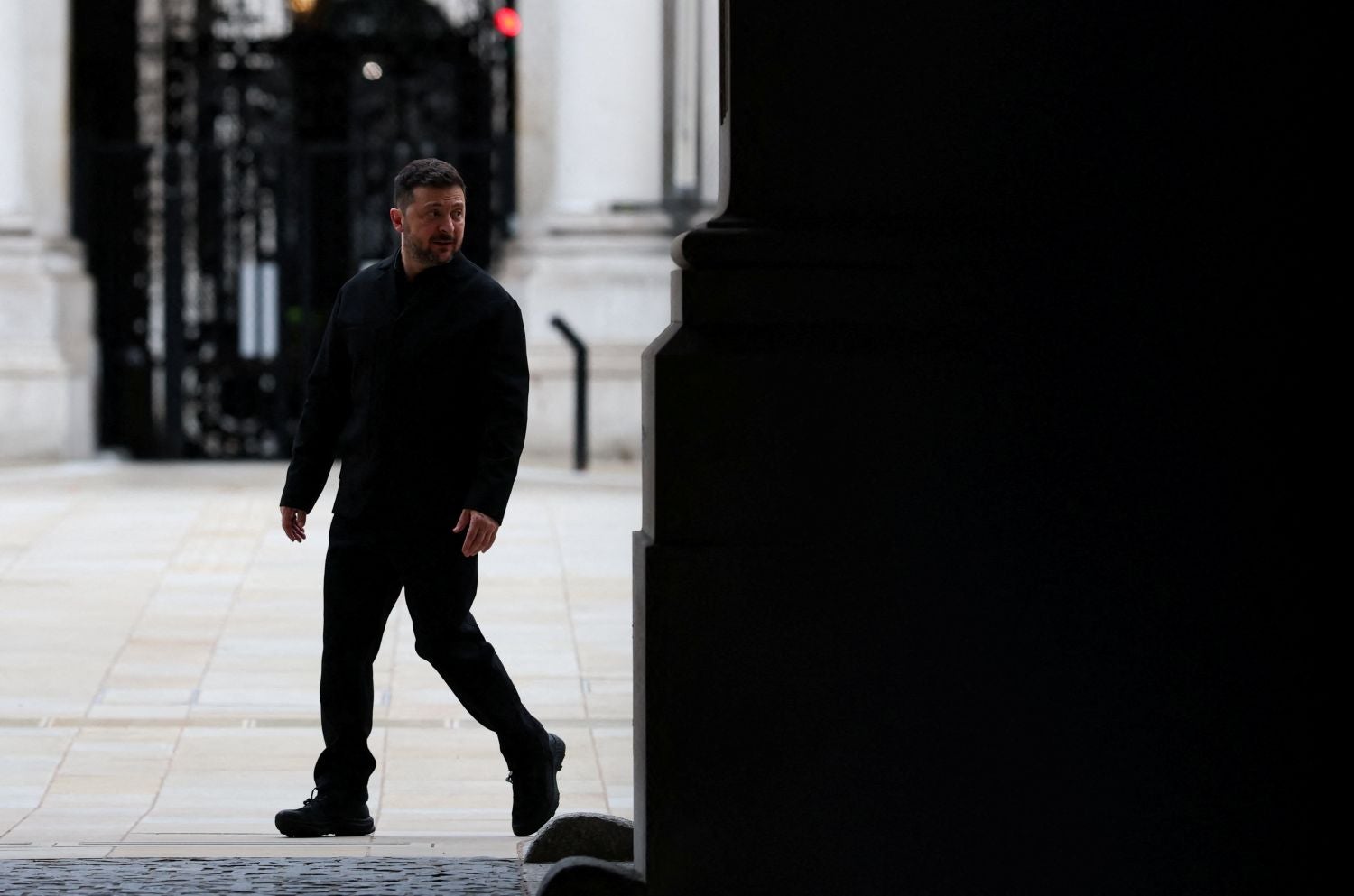 Zelensky acredita que guerra com a Rússia está a v
