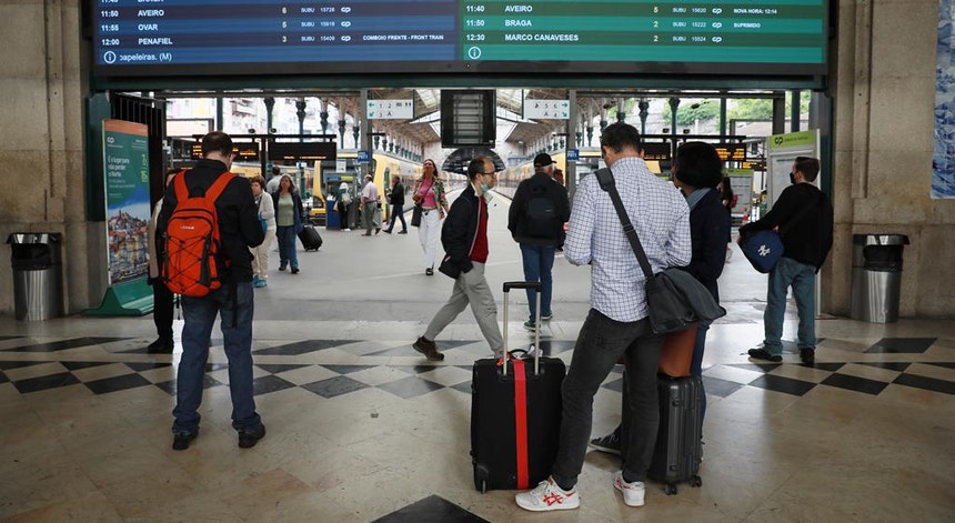 A greve dos revisores pode provocar perturbações na circulação dos comboios
