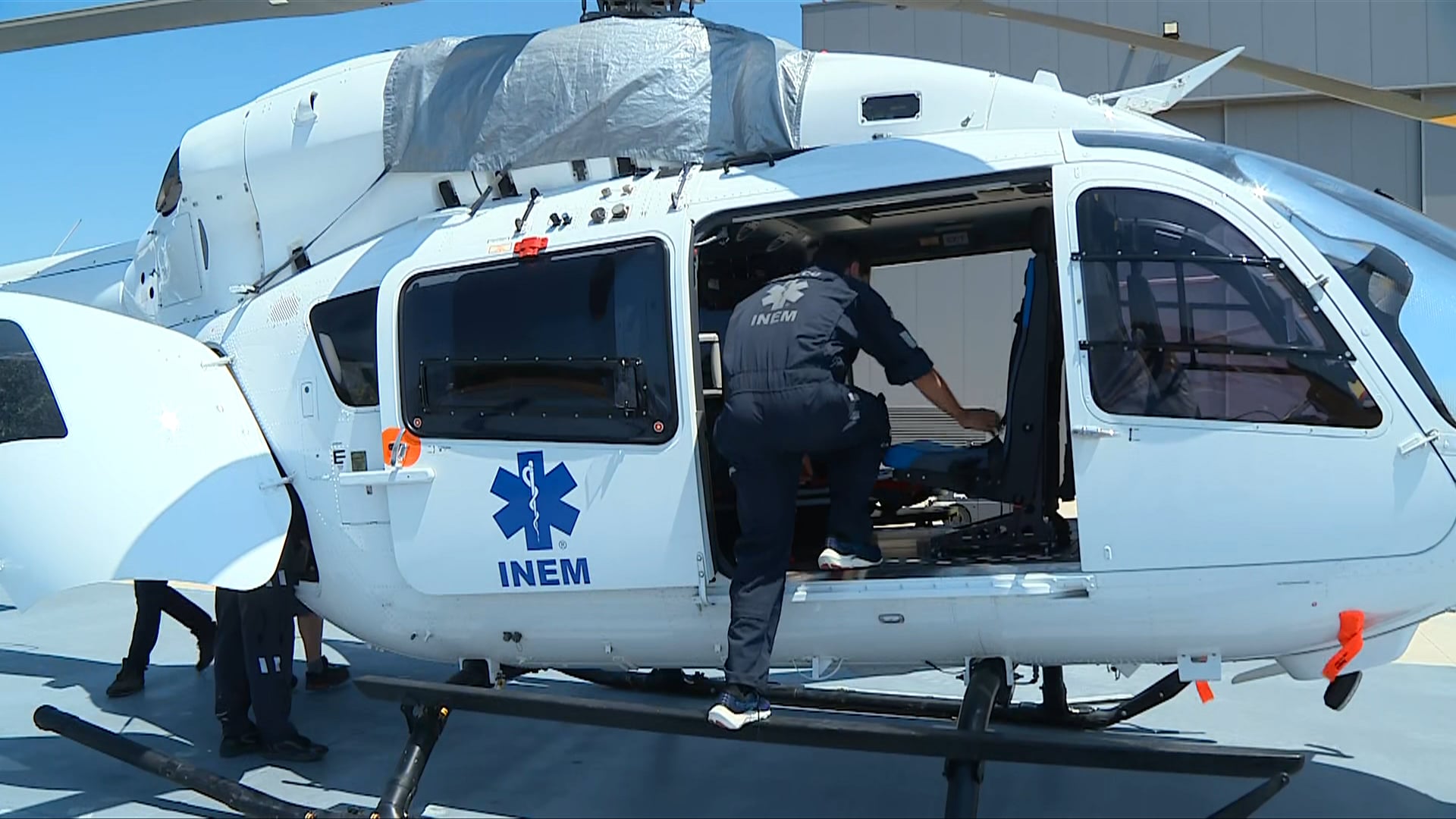 Três helicópteros ao serviço do INEM custam mais de 11 mil euros por ...