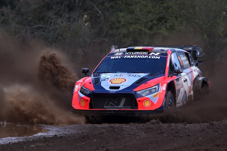 Thierry Neuville (Hyundai i20) às portas do título de campeão
