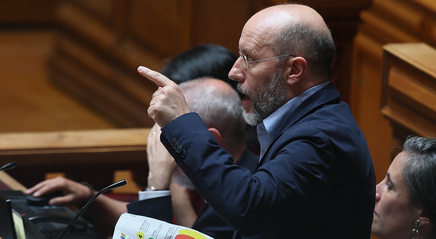 "Não precisa de ser tudo desenrasca". Livre acusa Governo de "falhar" e pede "cultura de prevenção"