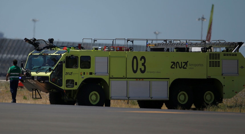O incidente do passado dia 30 de julho motivou o encerramento da pista do principal aeroporto português durante 34 minutos
