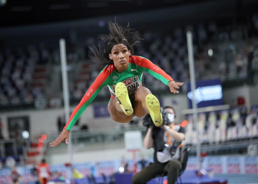 Patricia Mamona Voa E Conquista Ouro Na Final Do Triplo Salto