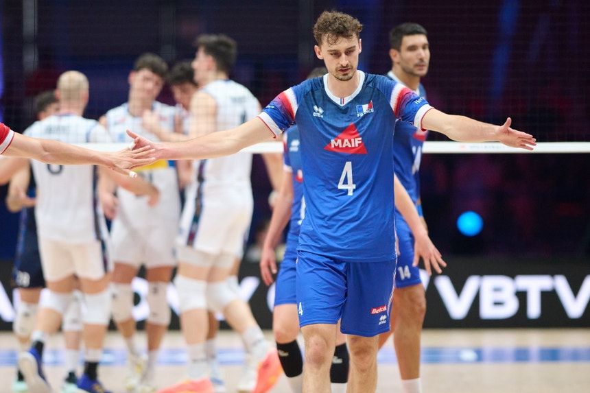 França conquista Liga das Nações de voleibol ao vencer o Japão na final