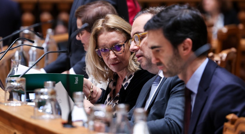 Imagem de Greve geral. Ministra do Trabalho acusa UGT de querer 