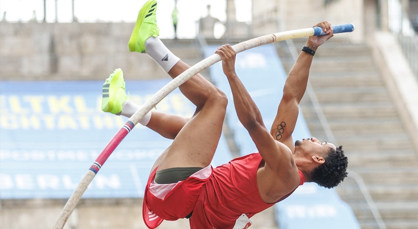 Imagem de Pedro Buaró passa à final da vara nos Europeus de atletismo