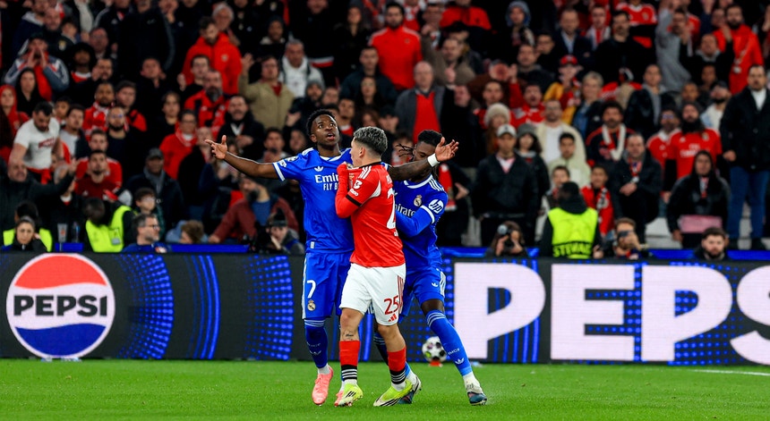 Imagem de Benfica critica castigo preventivo de Prestianni