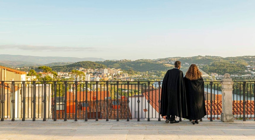 Breaking: Portuguese Government to Unfreeze University Tuition Fees Starting Next Year - What Students Need to Know