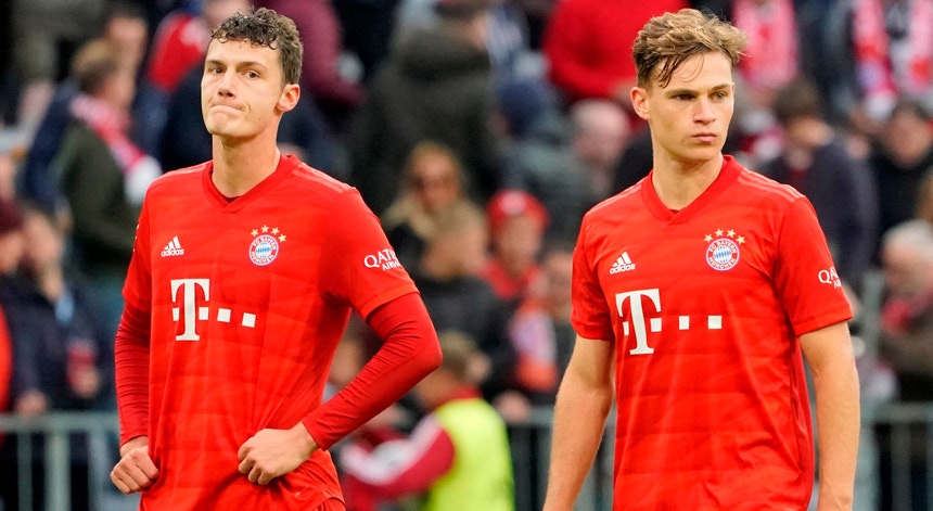 Pavard e Kimmich foram o rosto da desilusão do Bayern
