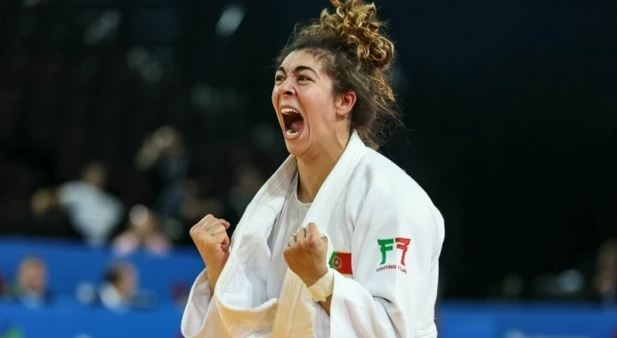 Imagem de Patrícia Sampaio conquista prata em Abu Dhabi e reforça bom momento do judo português