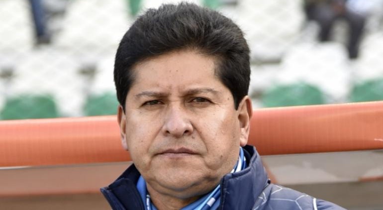 O treinador, de 54 anos, substitui César Farias
