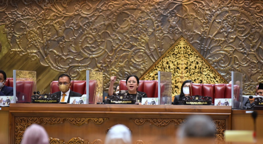 O parlamento da Indonésia aprovou uma lei que pune com prisão o sexo fora do casamento
