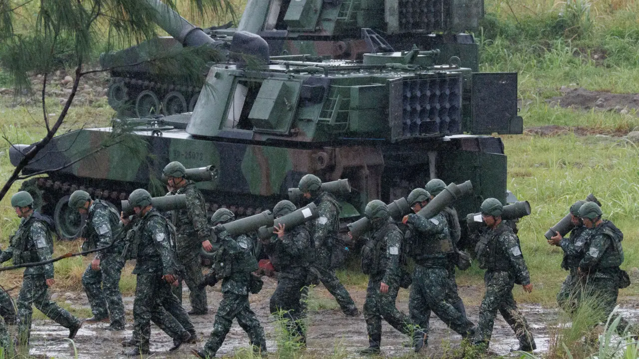 Taiwan arranca com manobras militares para responder a eventual invasão chinesa