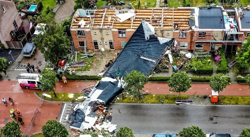O tornado no sudoeste dos Países Baixos causou um morto e nove feridos
