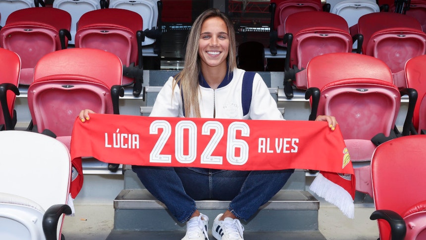 Lúcia Alves continua a jogar de águia ao peito
