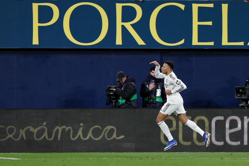 Recorde na Champions na mira de Mbappé. Jogo contra o Benfica é decisivo