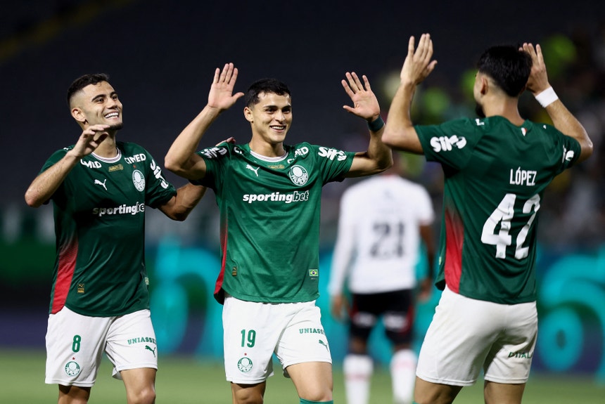 Abel Ferreira vence Corinthians e apura-se para fase a eliminar do Paulistão