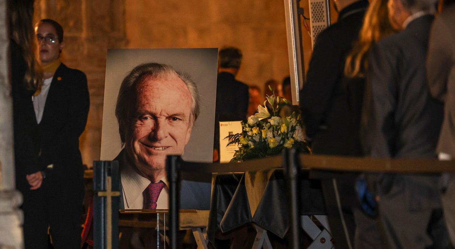 Pinto Balsemão Funeral: National Mourning Day