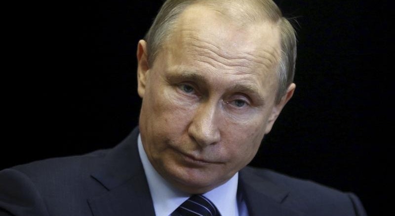 Vladimir Putin, Presidente da Rússia, disse a 24 de novembro de 2015, em Socchi, que o abate do avião russo pela Turquia era uma "facada nas costas".
