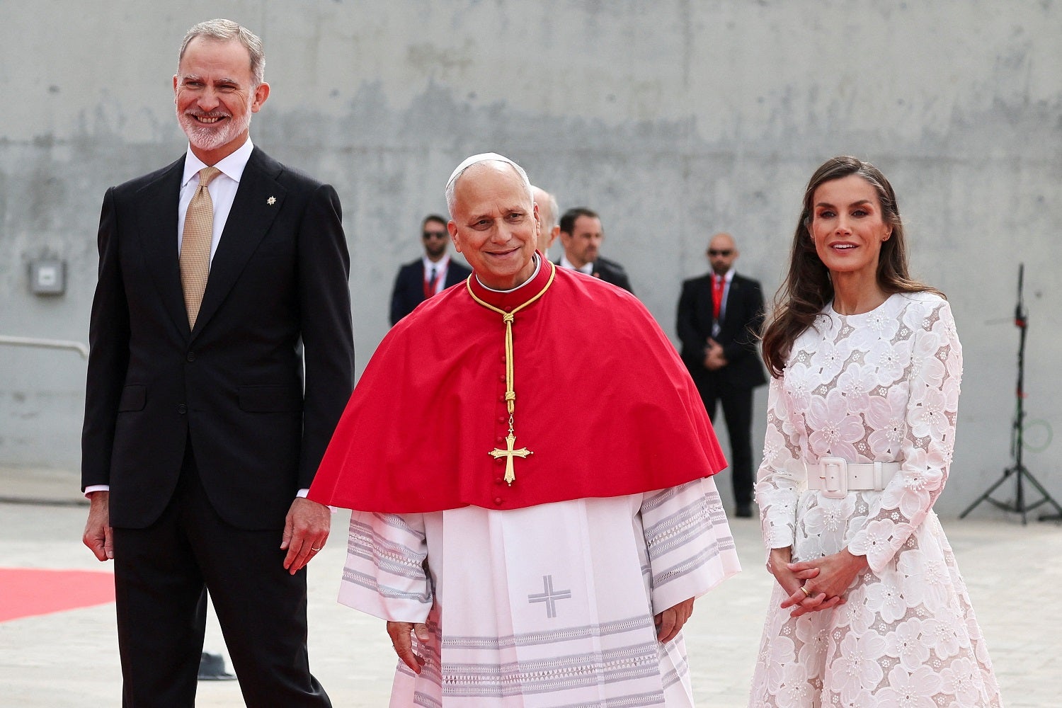Papa Leão XIV já está em Espanha onde quer apelar ao 