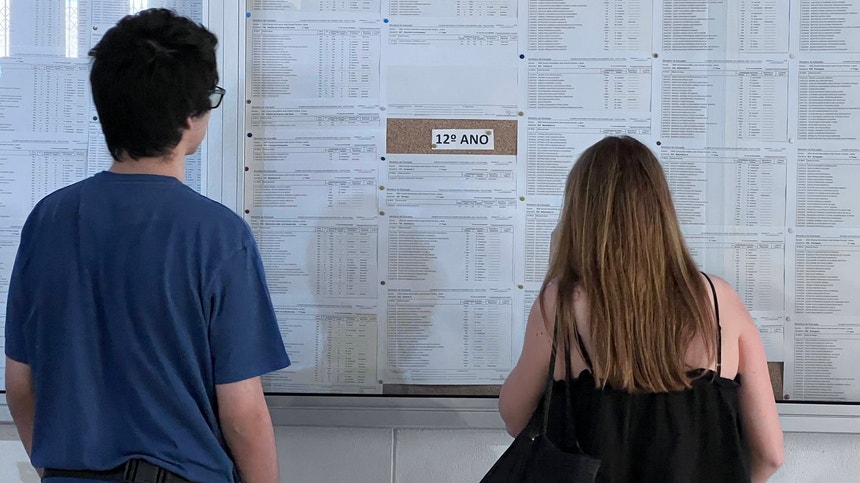 Começa o ano letivo para os alunos do ensino secundário
