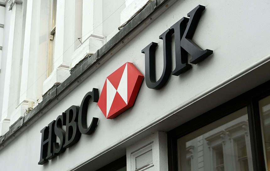 Bank collapsed in the United States.  HSBC buys a British subsidiary of Silicon Valley Bank