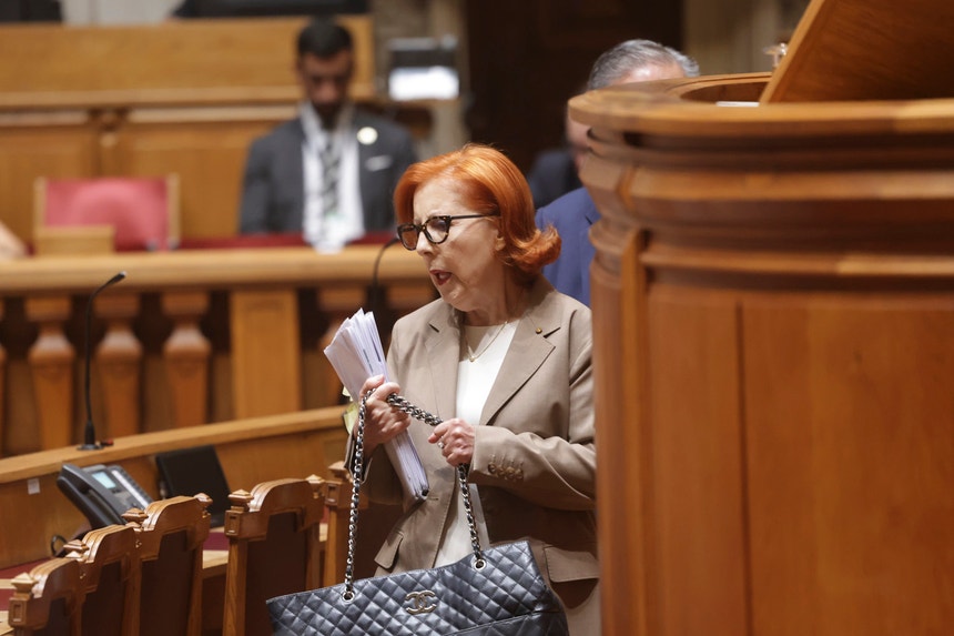 Consumo de combustíveis. Ministra do Ambiente pede poupança aos portugueses