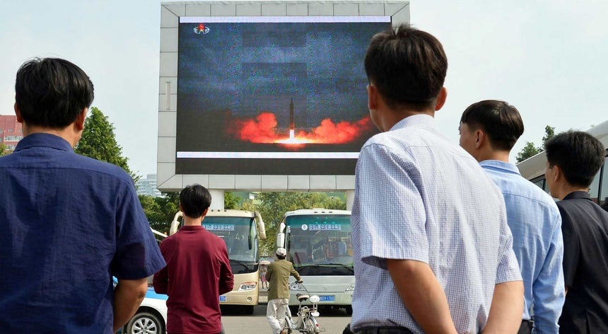 China avisa que a situação na Coreia do Norte não é um jogo de computador