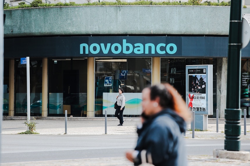 Concluído o processo de venda do Novo Banco. Estado e Fundo de Resolução encaixam mais de mil milhões de euros