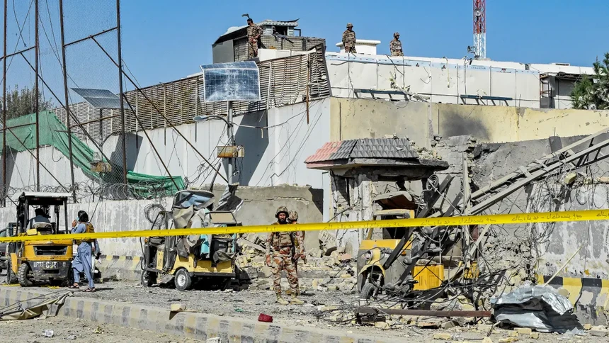 Imagem de Três mortos em ataque suicida contra forças de segurança no Paquistão