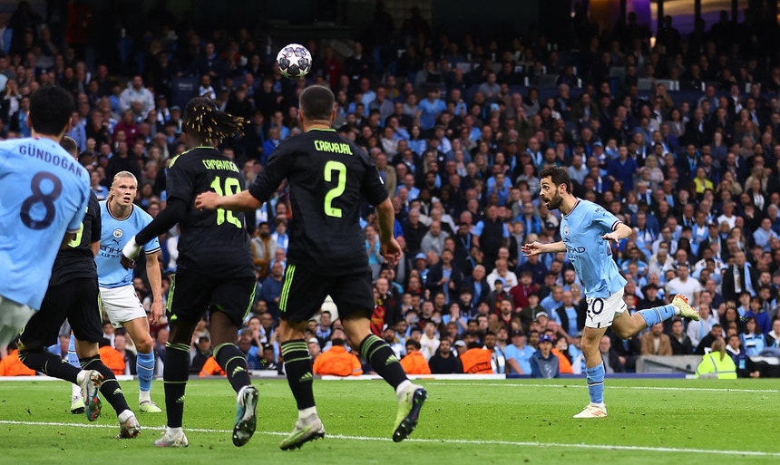 City bate Chelsea com golo de Julian Álvarez no primeiro jogo como campeão