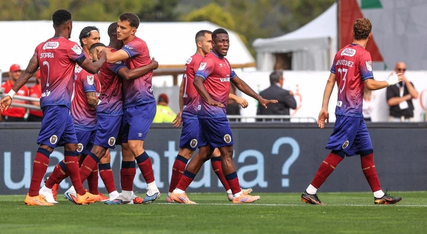 Imagem de Adjunto do Torreense antecipa duelo europeu: "Lá dentro vamos ver quem é o melhor"