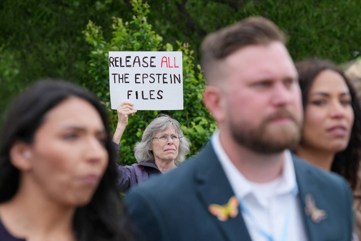 Alegada carta de suicídio de Jeffrey Epstein continua selada em tribunal
