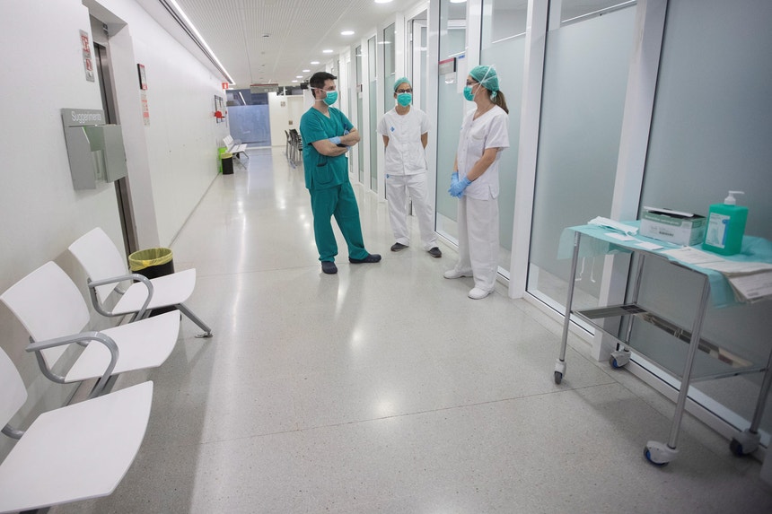 El Gobierno español pone a disposición del SNS hospitales privados