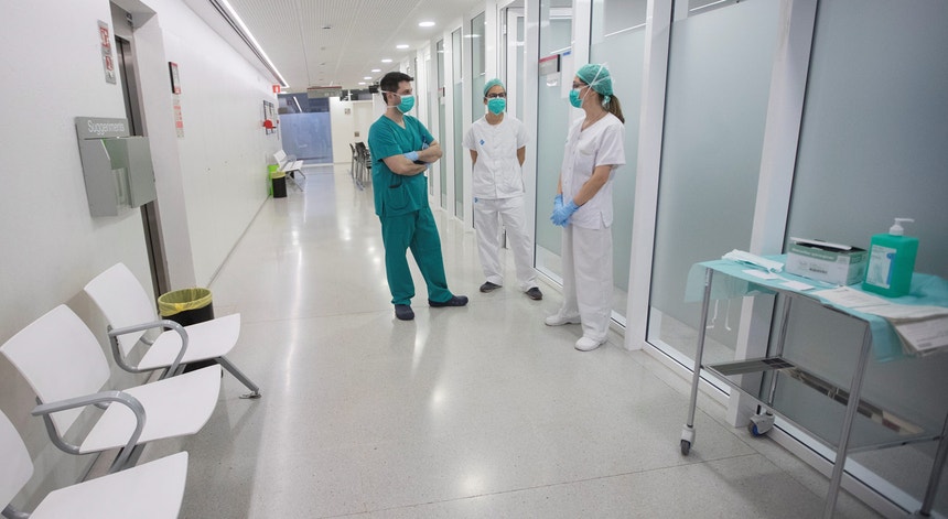 El Gobierno español pone a disposición del SNS hospitales privados
