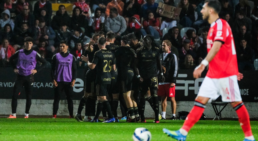 Casa Pia empata Benfica