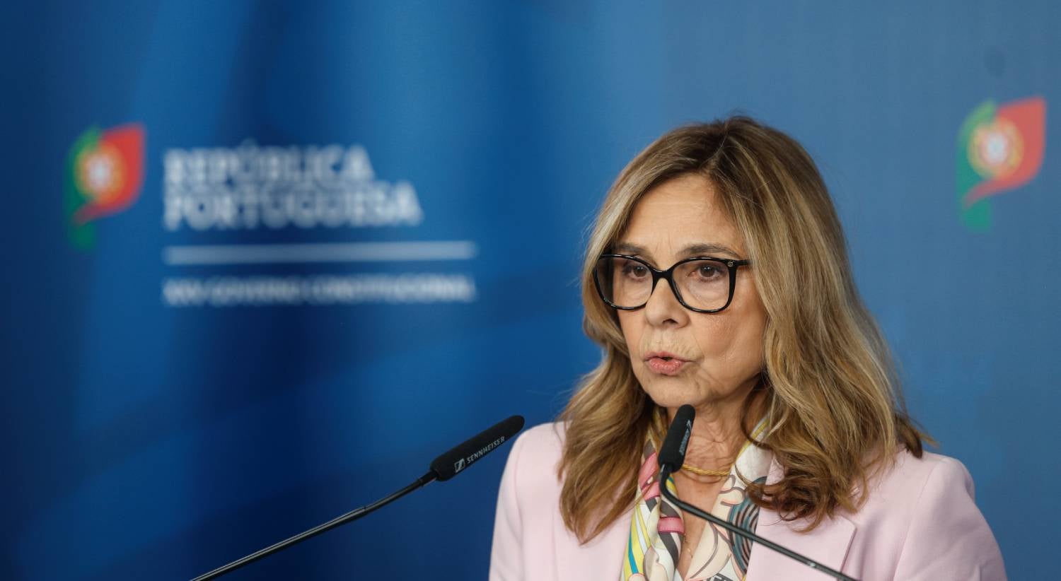 Governo volta a aprovar regime de trabalho para médicos tarefeiros