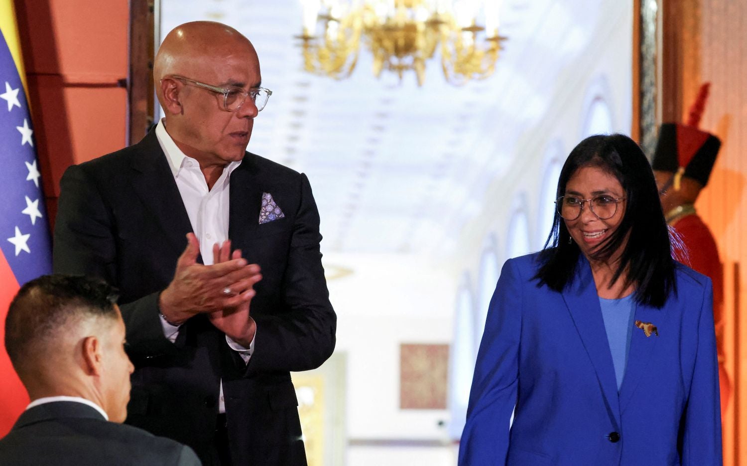 Venezuela pondera clemência para presos políticos excluídos da lei de amnistia